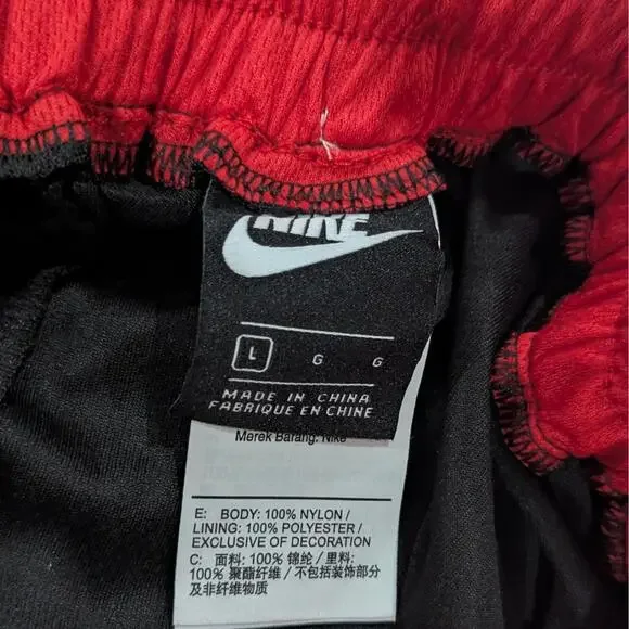 Nike Men's Black Athletic Mesh Shorts Large L Red Lining White Trim - Picture 3 of 4